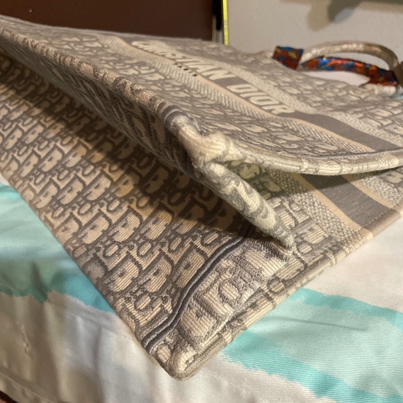 Christian Dior Book tote - Picture 7 of 13